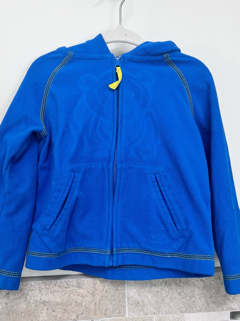 REI Bright Blue Toddler Hooded Fleece Jacket with Yellow Zip Pull size 2T